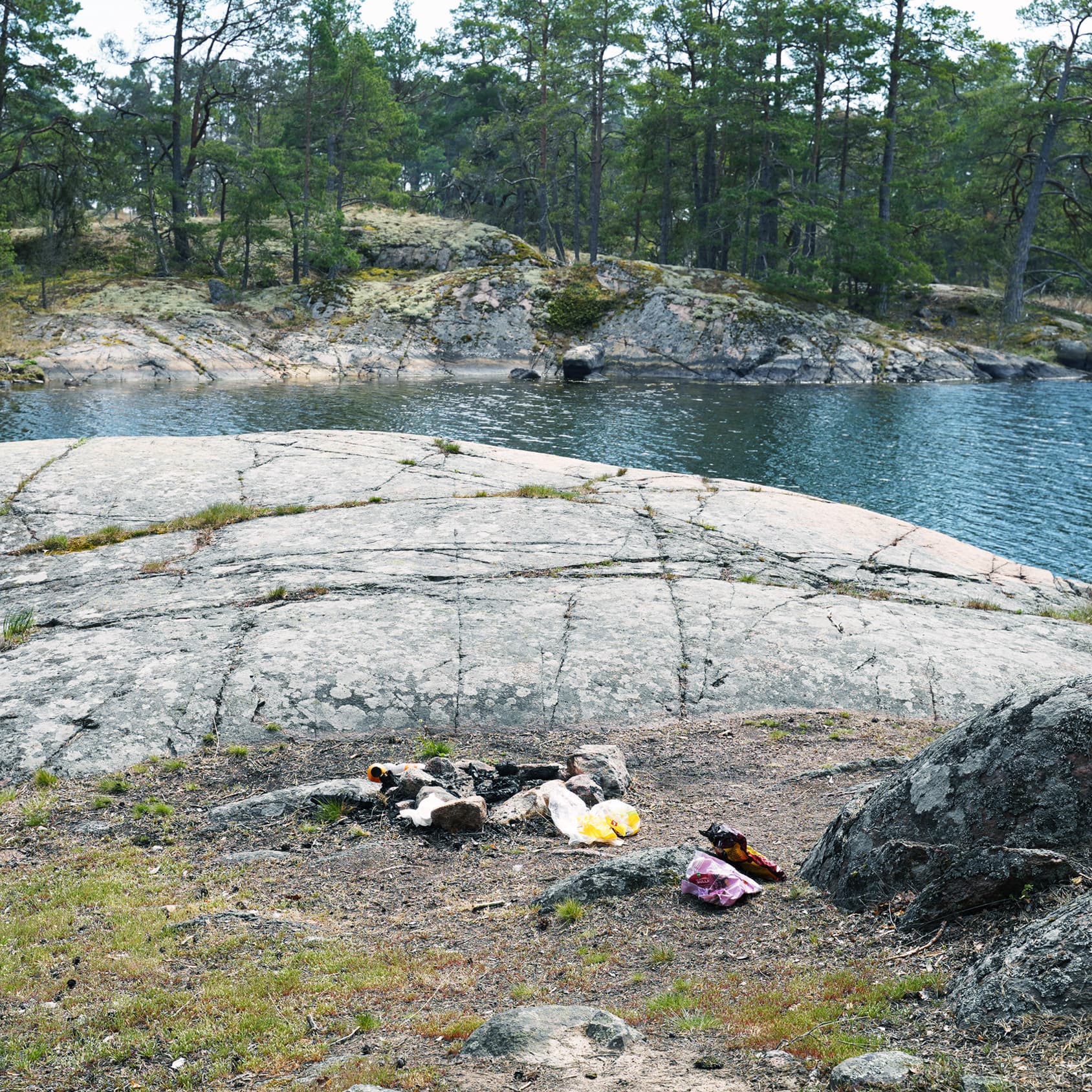 Skräp, nedskräpning, plast, slutslängt, människospår